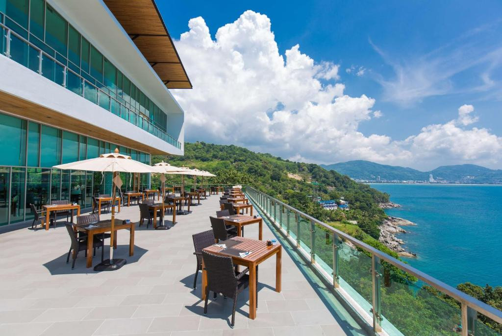 Wyndham Grand Phuket Kalim Bay 5*