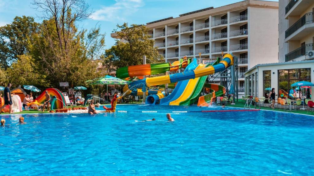 Prestige Hotel & Aquapark (Ex. Golden Yavor) 4*