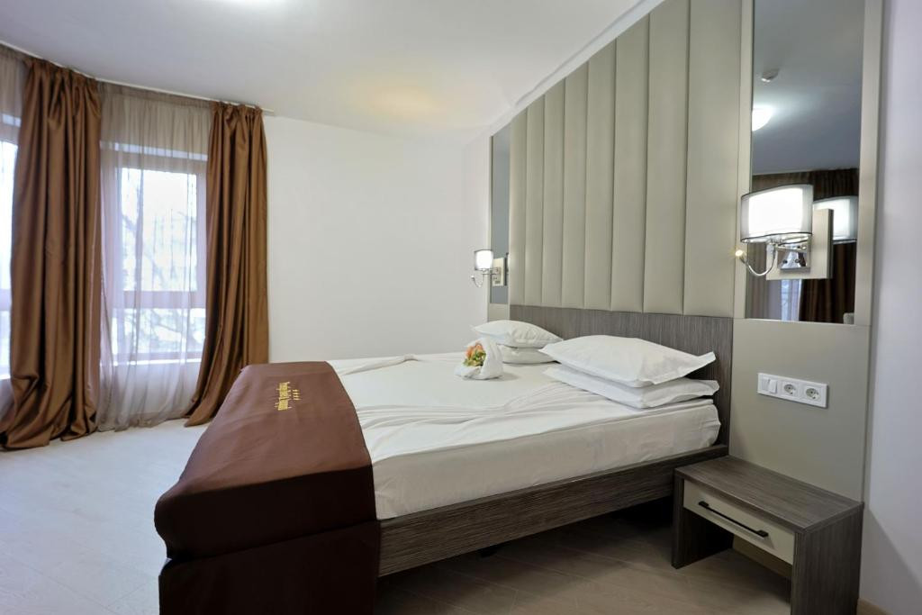 Prestige Hotel & Aquapark (Ex. Golden Yavor) 4*