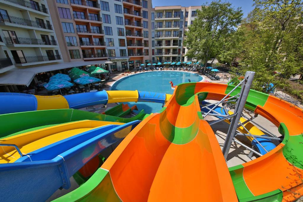 Prestige Hotel & Aquapark (Ex. Golden Yavor) 4*