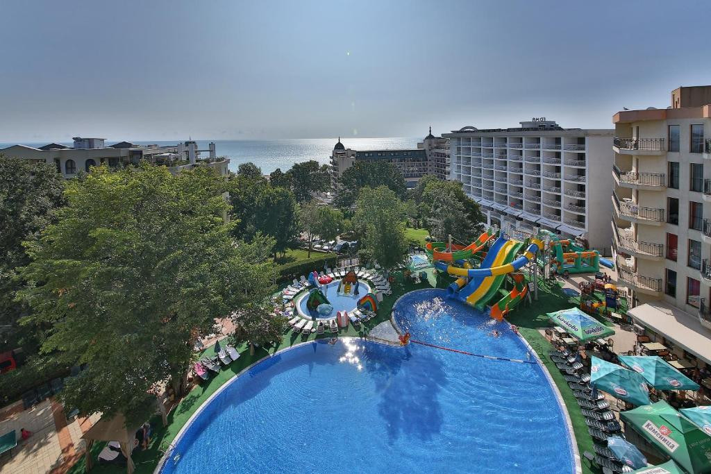 Prestige Hotel & Aquapark (Ex. Golden Yavor) 4*