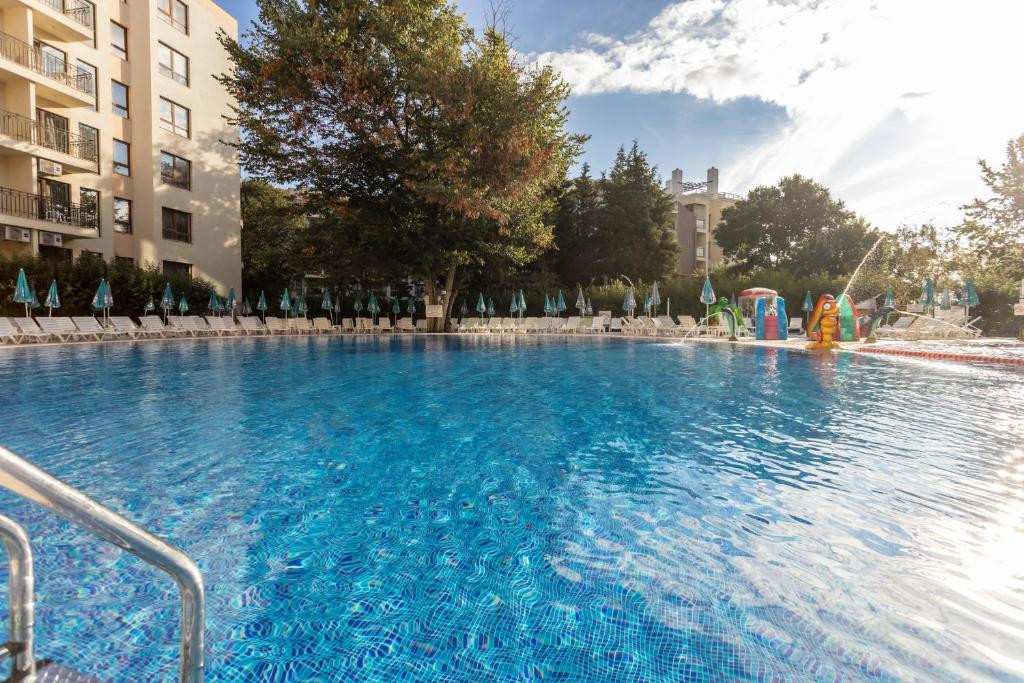 Prestige Hotel & Aquapark (Ex. Golden Yavor) 4*