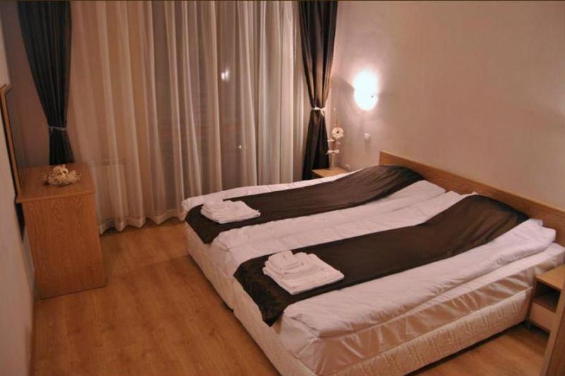 Adeona 3*
