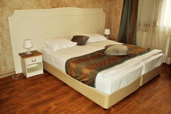 Alexander Palace 3*