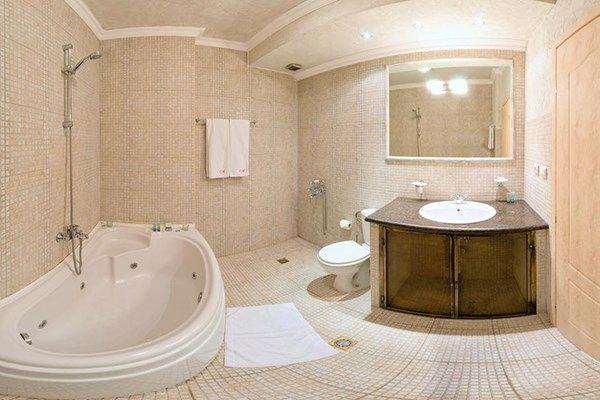 Alexander Palace 3*