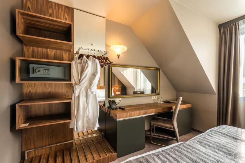 All Seasons Residence Hotel 5*