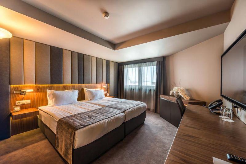 All Seasons Residence Hotel 5*