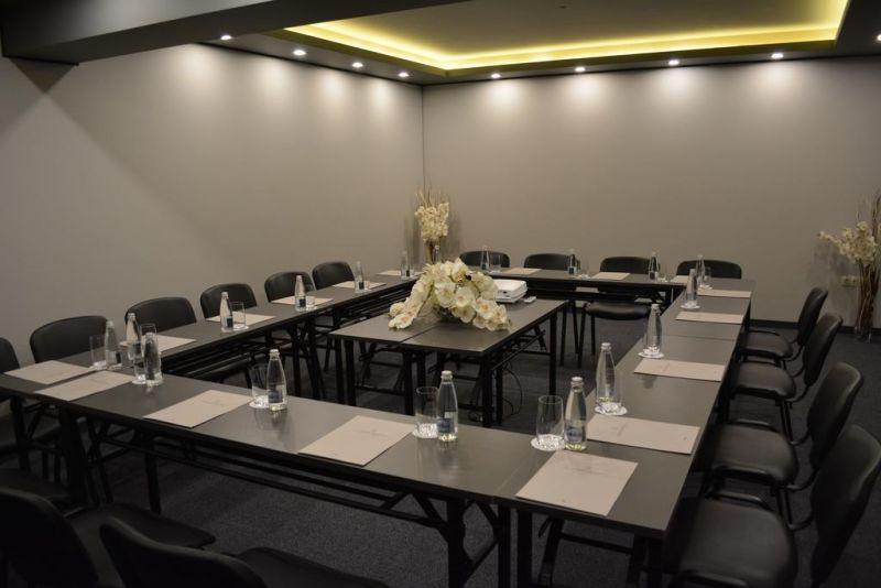 All Seasons Residence Hotel 5*