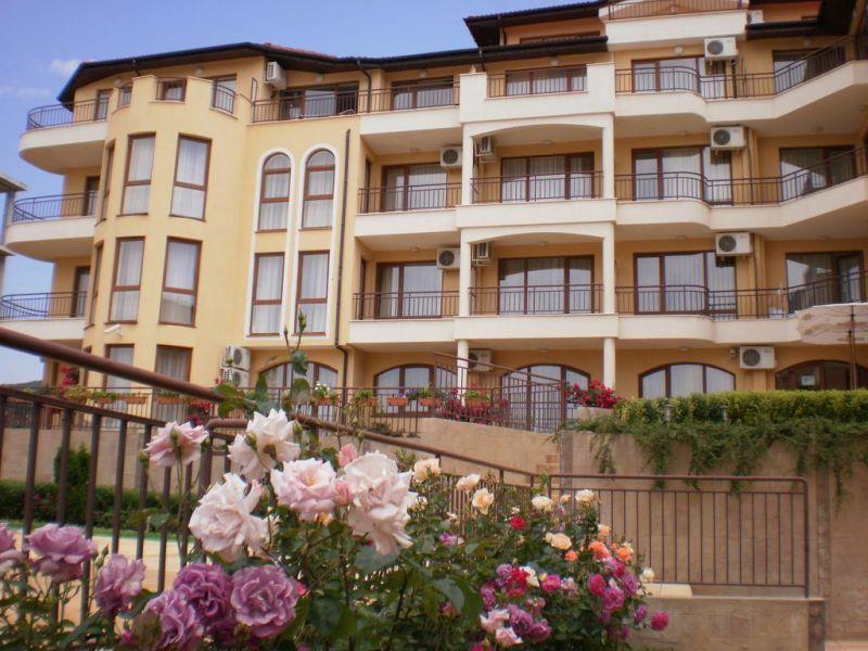Aqua Dreams Apt 3*