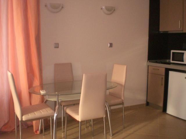 Argo Apt 3*