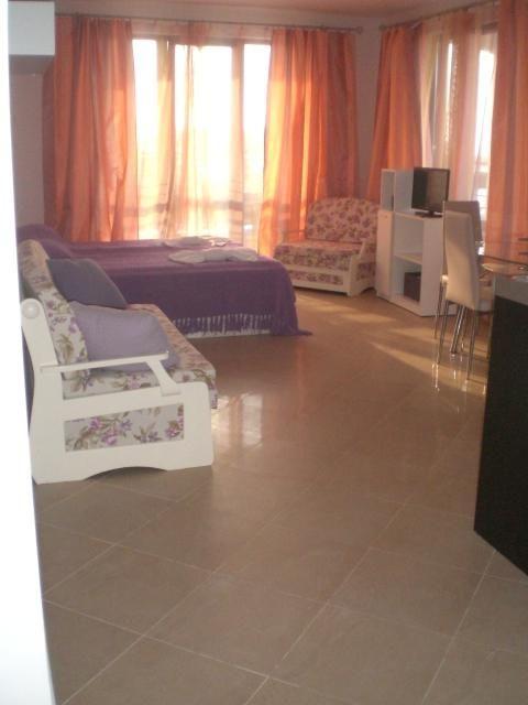 Argo Apt 3*