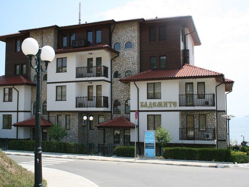 Bademite Apt 3*