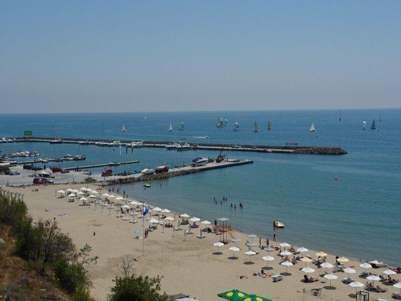 Bademite Apt 3*