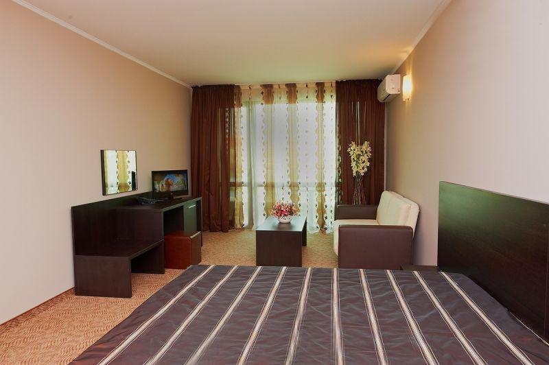 Central Plaza Pomorie 3*