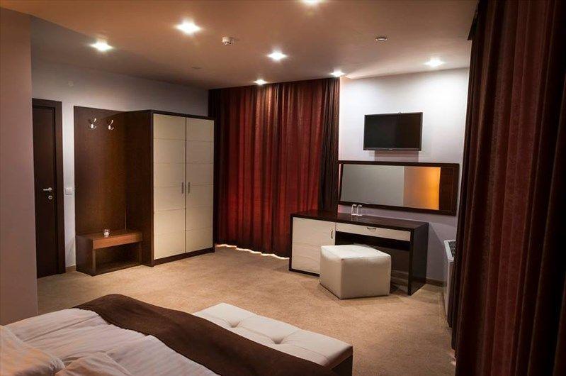 Dream Hotel 3*