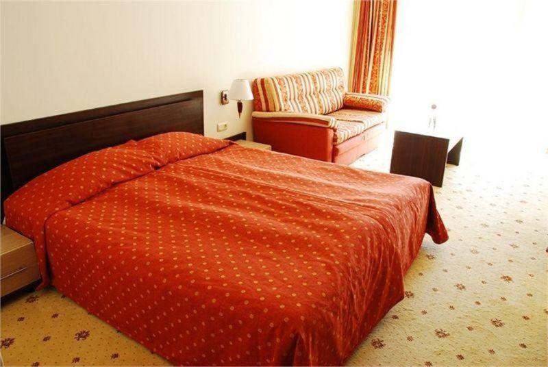 Hermes 4*