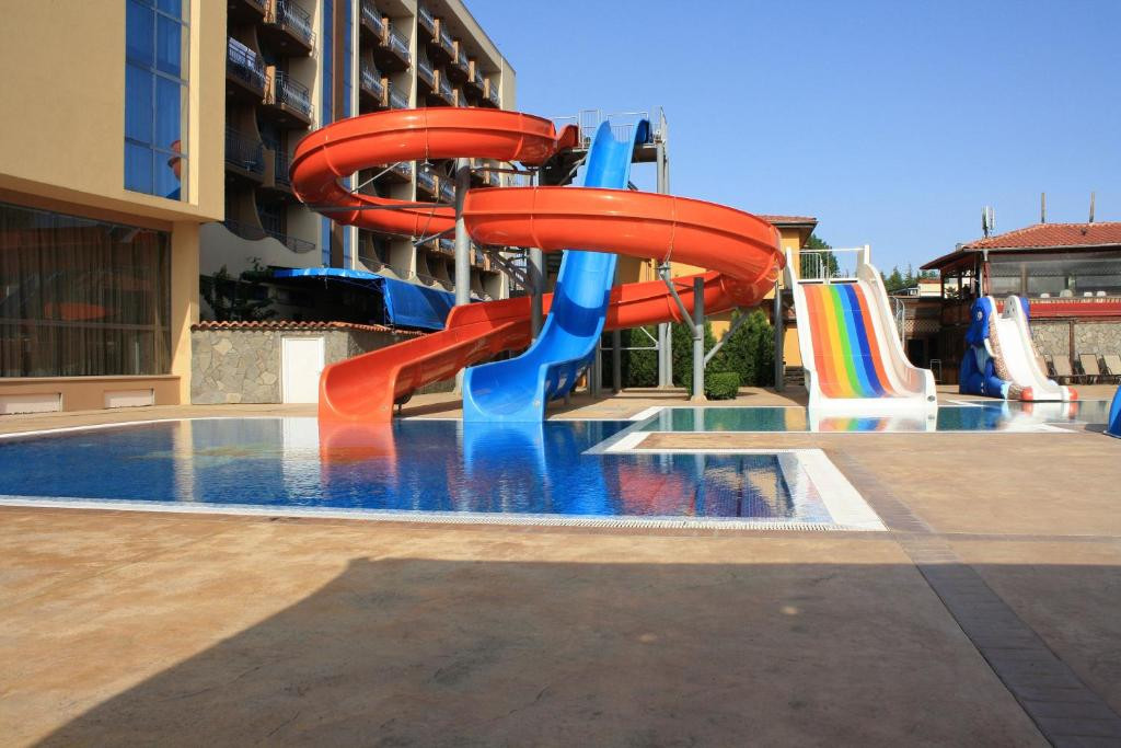 Tiara Beach 4*