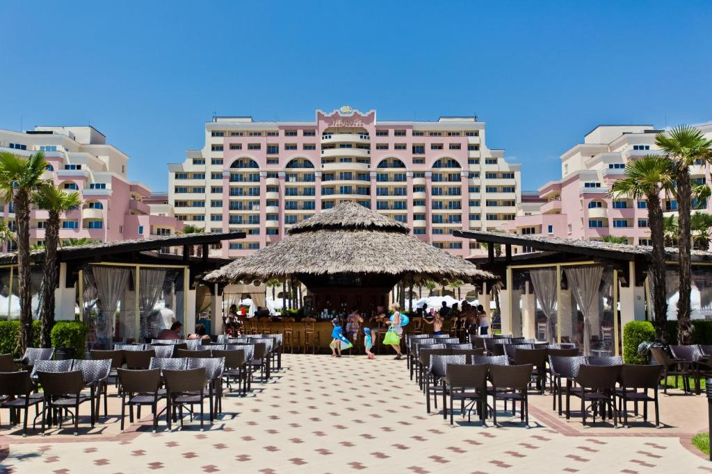 Dit Majestic Beach Resort 4*