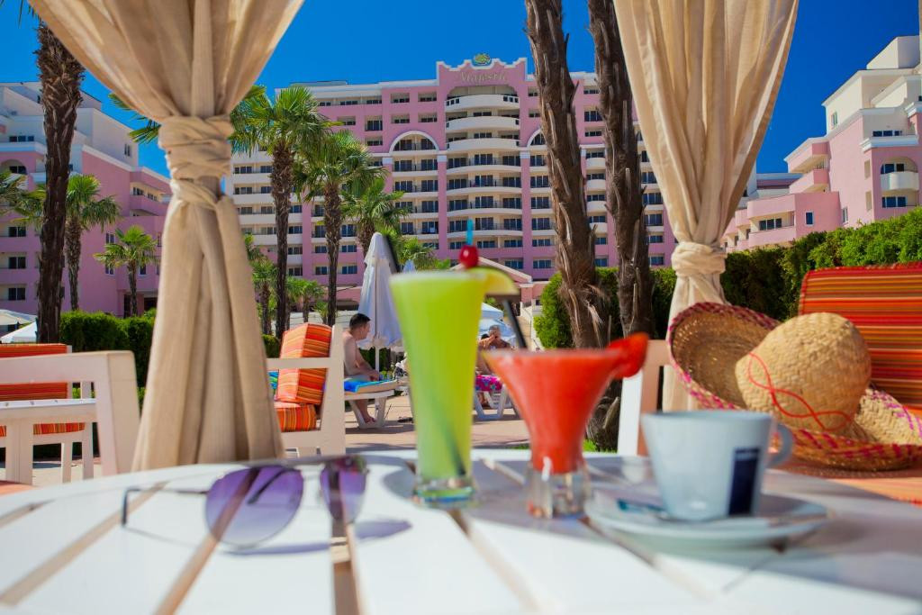 Dit Majestic Beach Resort 4*