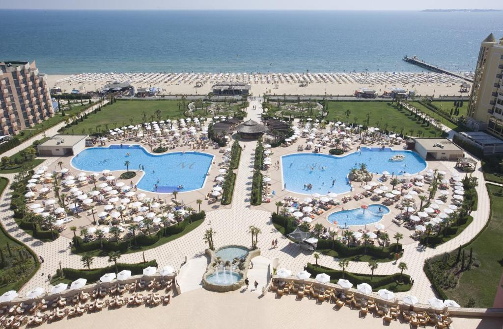 Dit Majestic Beach Resort 4*