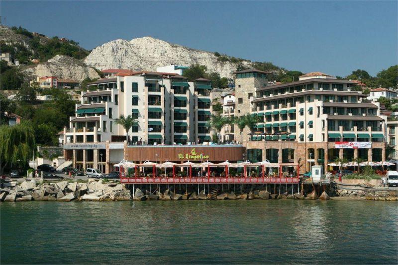 Marina City 3*