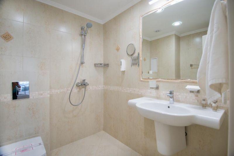 Rena (БЫВШ. Radoslava Hotel) 4*