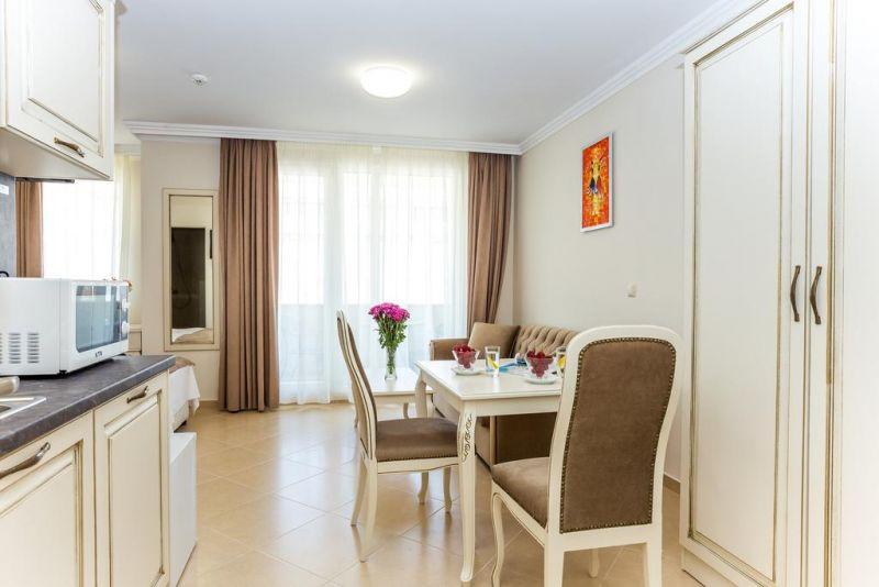 Rena (БЫВШ. Radoslava Hotel) 4*