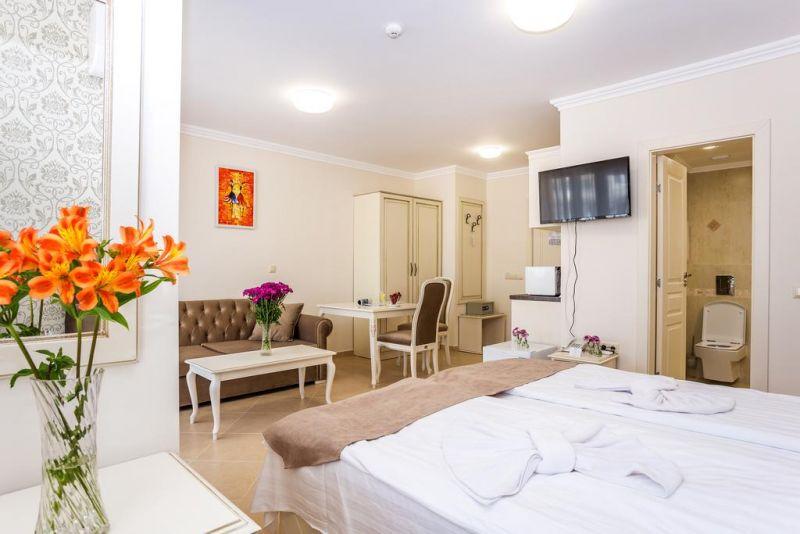 Rena (БЫВШ. Radoslava Hotel) 4*