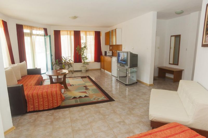 Ravda Bay Apt 3*