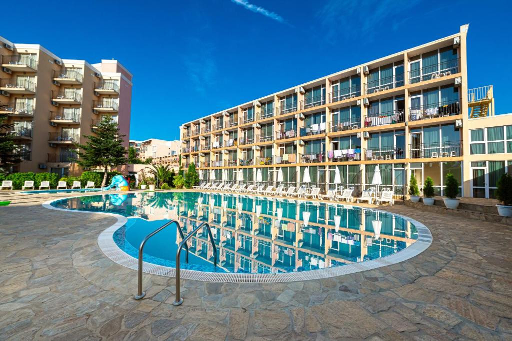 Riva Park 4*