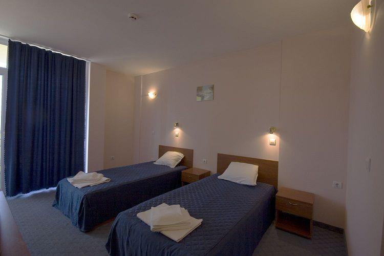 Royal Beach 3*
