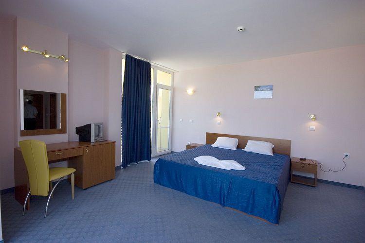 Royal Beach 3*