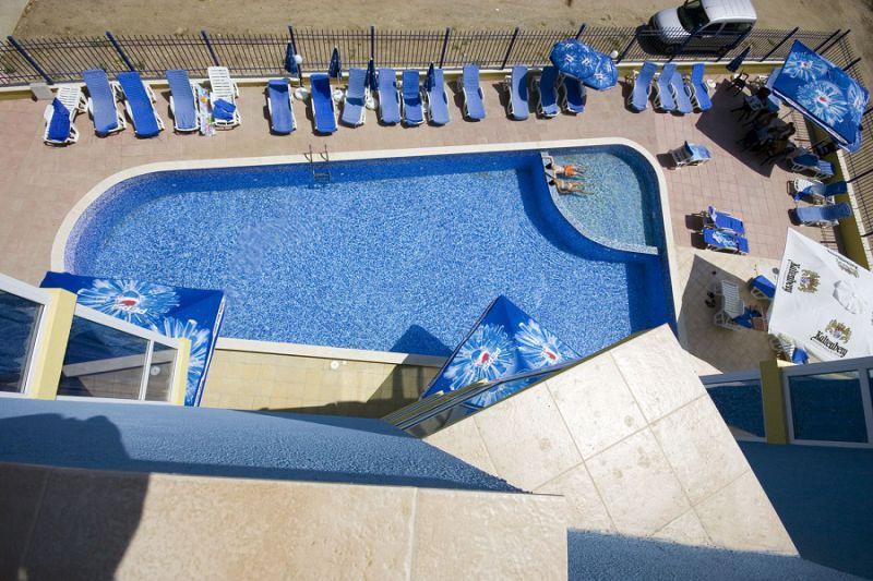 Royal Beach 3*