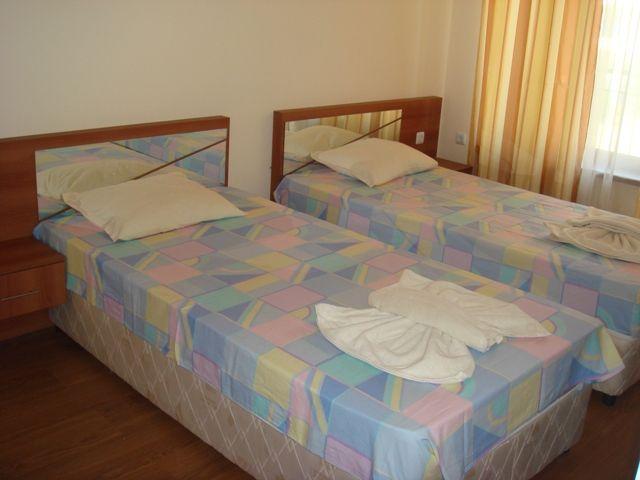 Royal Dreams Apt 3*