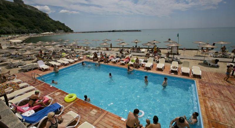 Royal Grand Hotel And Spa 4*