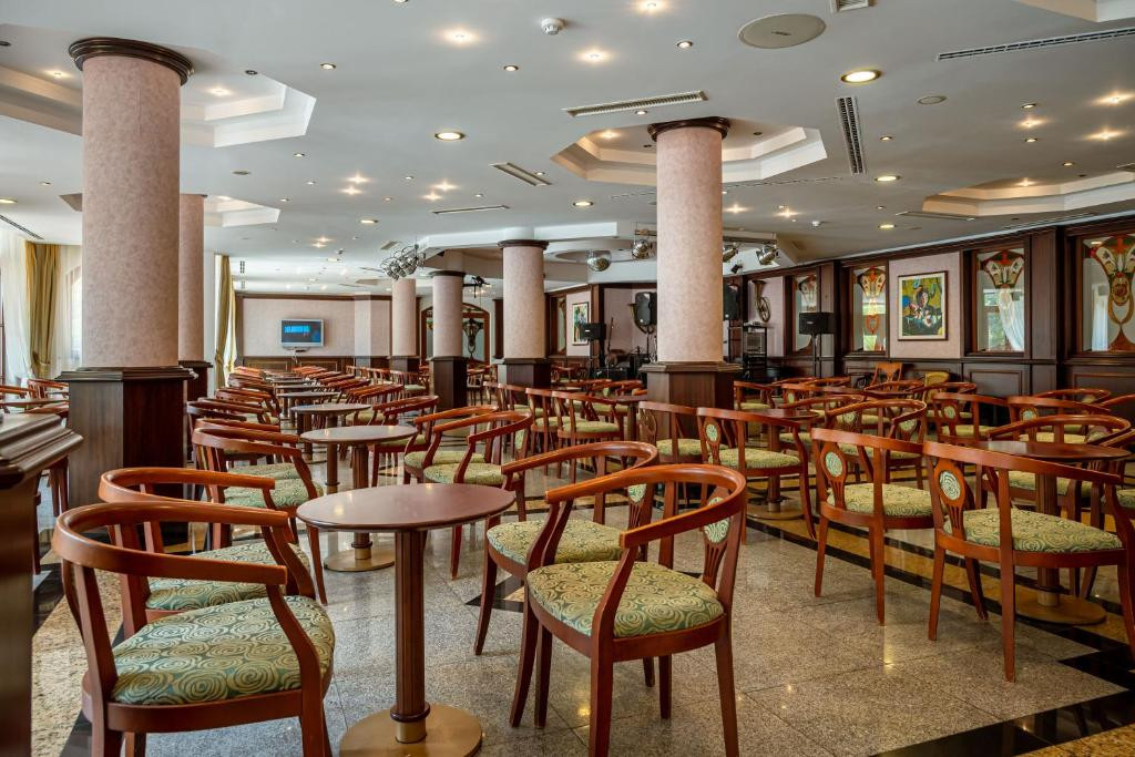 Helena Park (Ex. Royal Palace Helena Park) 5*