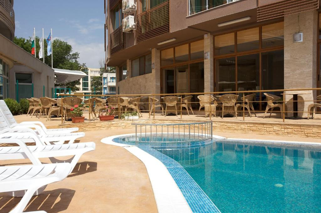 Sea Breeze 3*