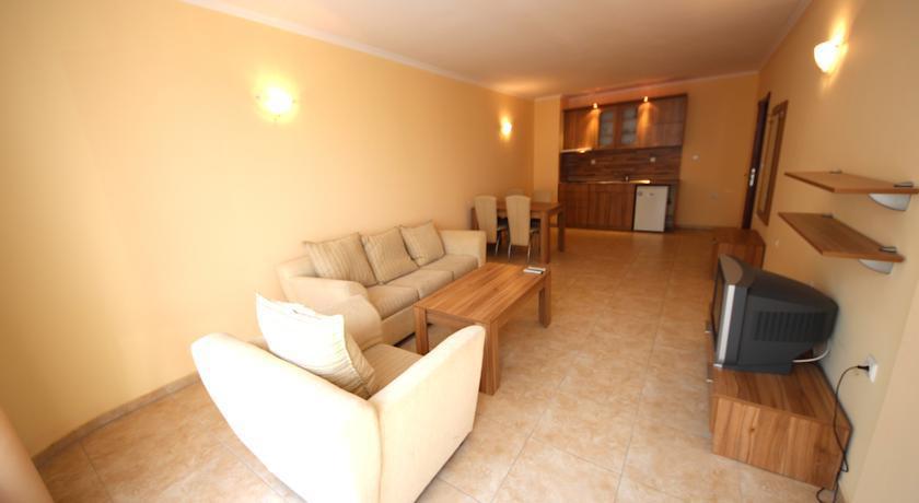 Sea Regal 3*