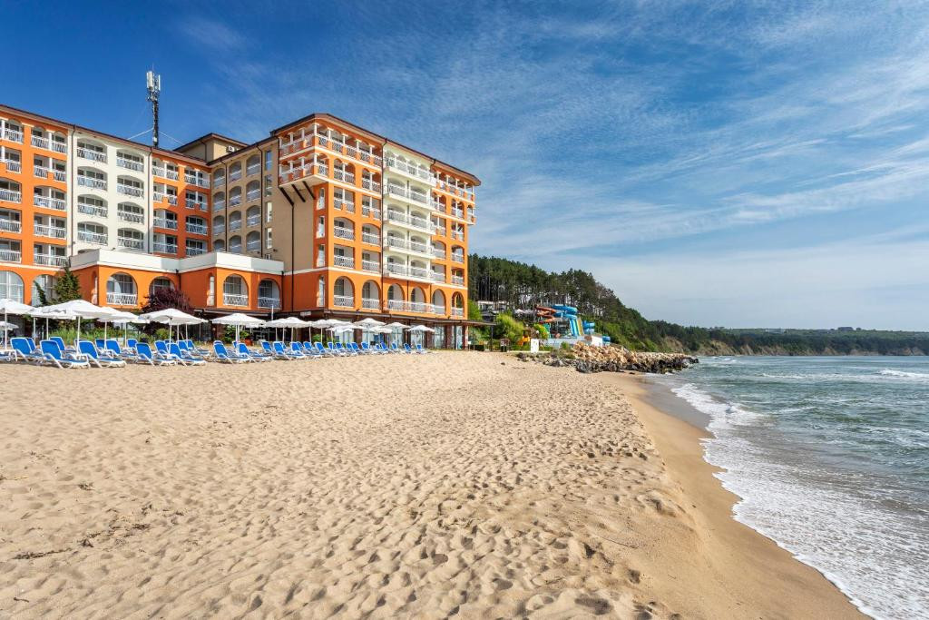 Sol Luna Bay Resort 4*