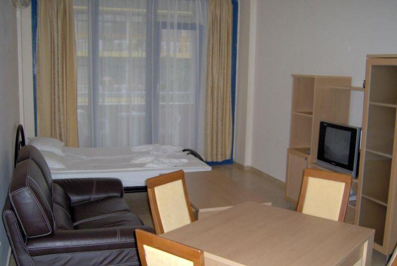 Trakia Plaza Apt 3*