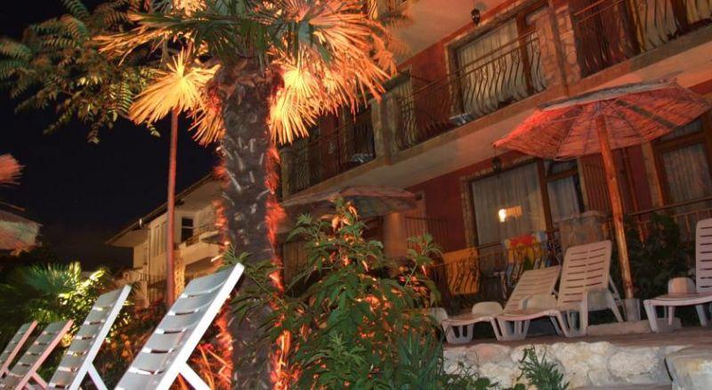 Tropicana 2*