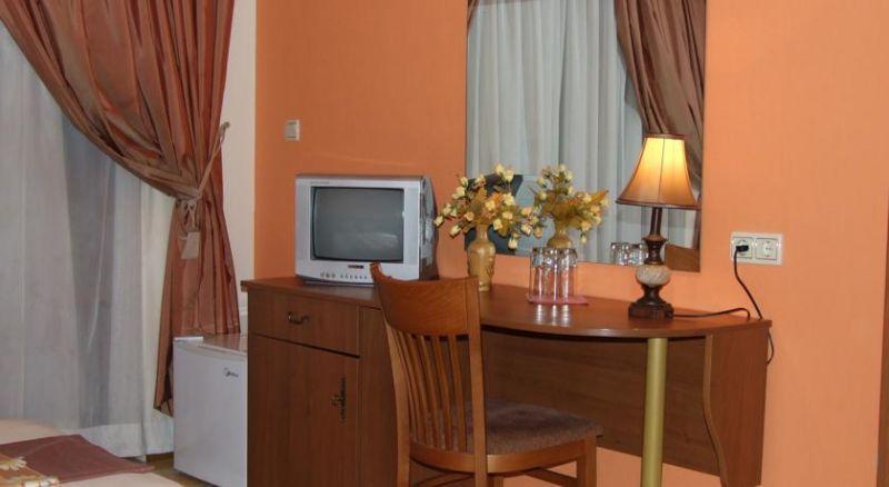 Tropicana 2*