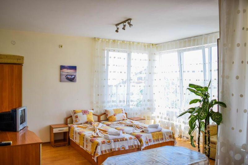 Villa Eos 3*