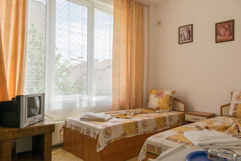 Villa Eos 3*