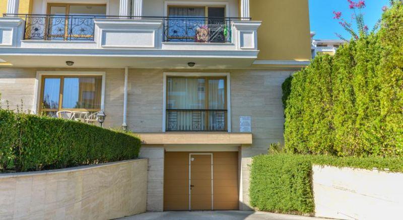 Villa Florence Aparthotel 3*