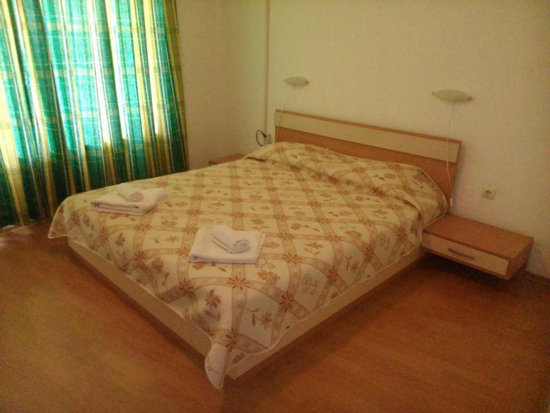 Yassen Apartments 2*