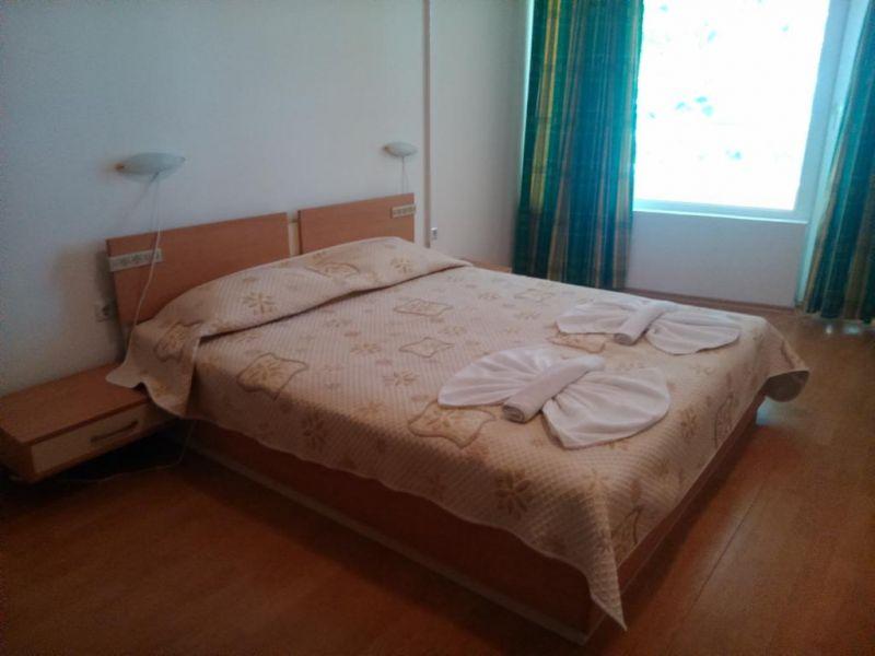 Yassen Apartments 2*