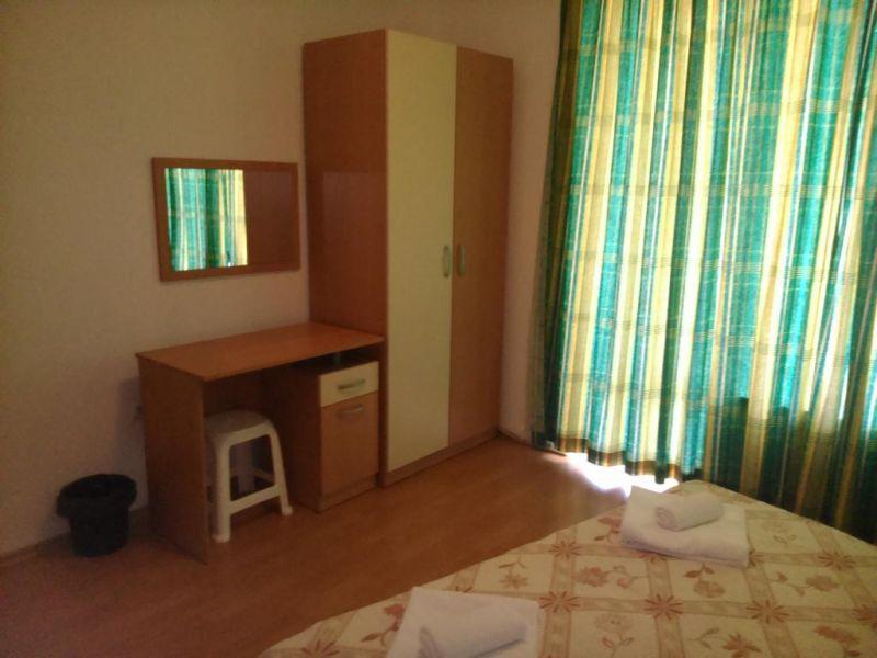 Yassen Apartments 2*