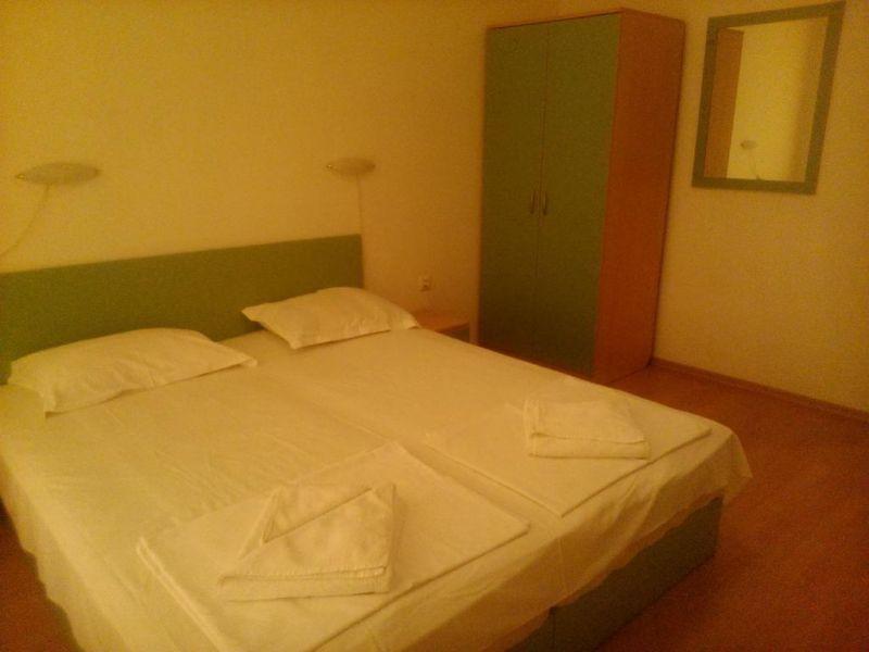 Yassen Apartments 2*