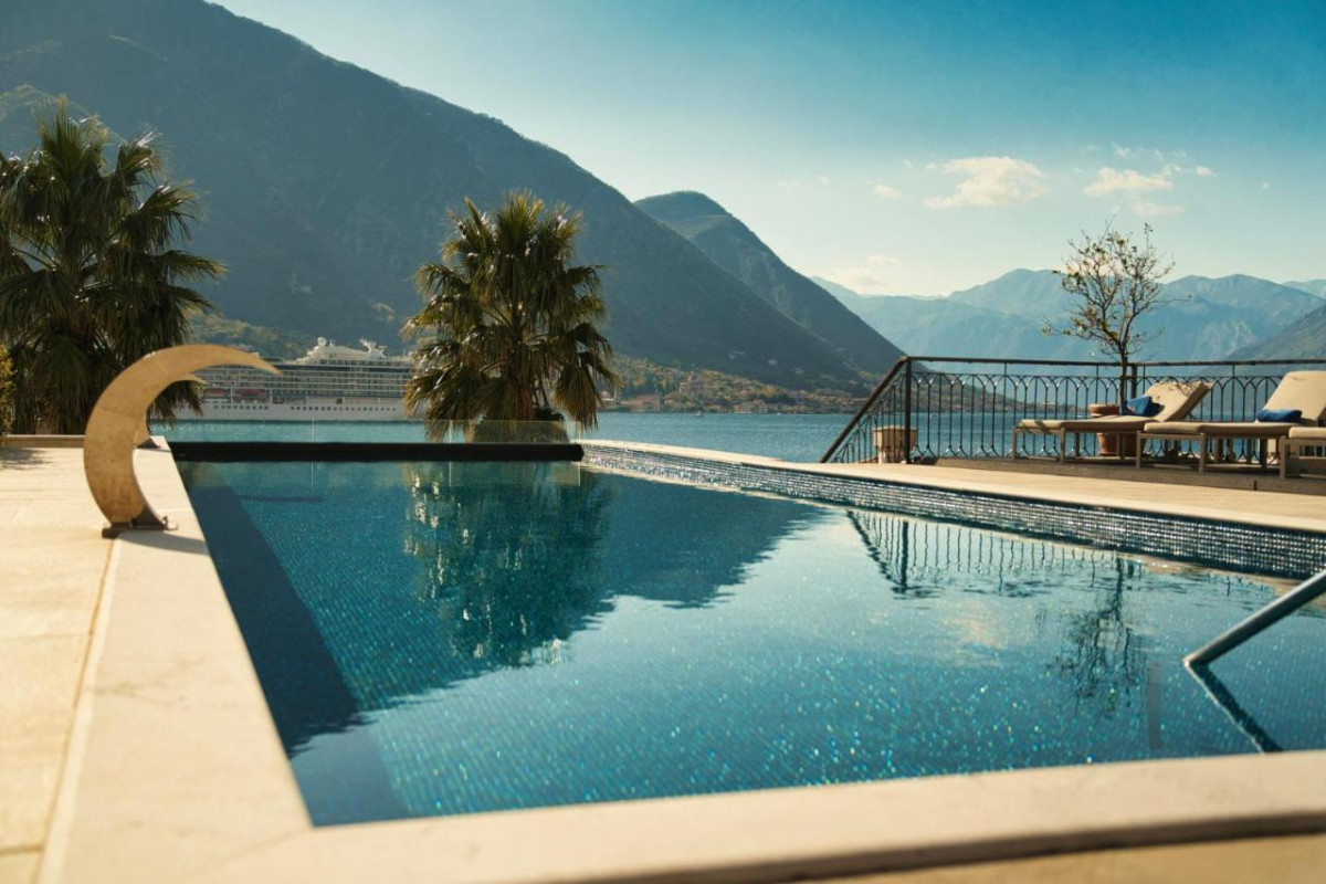Huma Kotor Bay (Ex. Allure Palazzi Kotor Bay) 5*